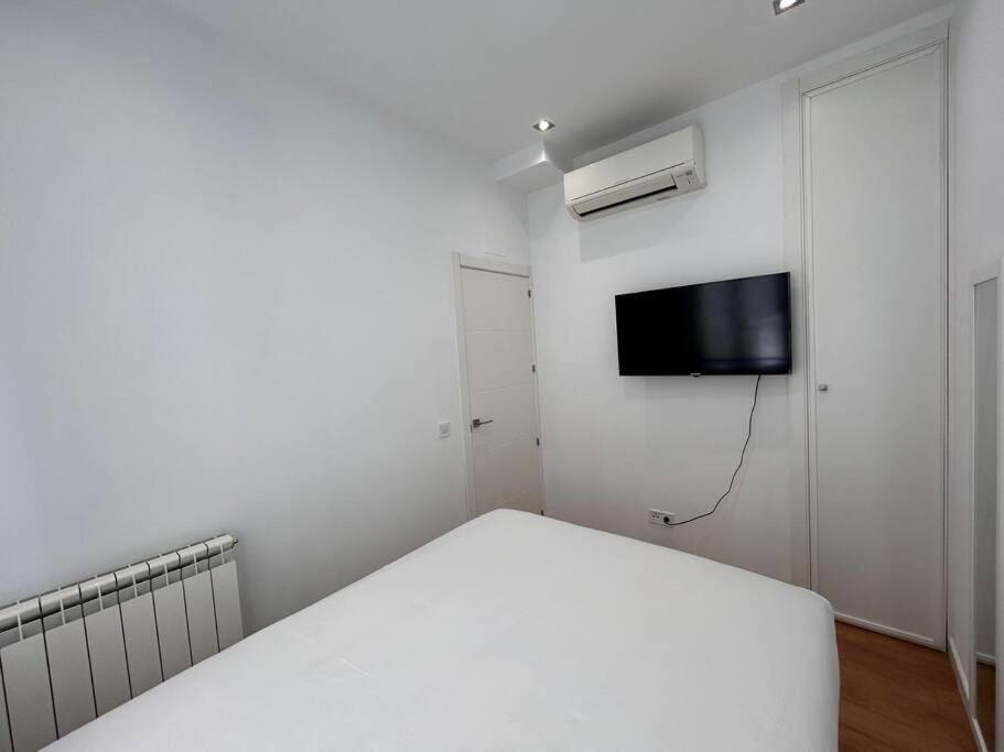 Flat In The Barrio De Las Delicias, Madrid Exteriör bild